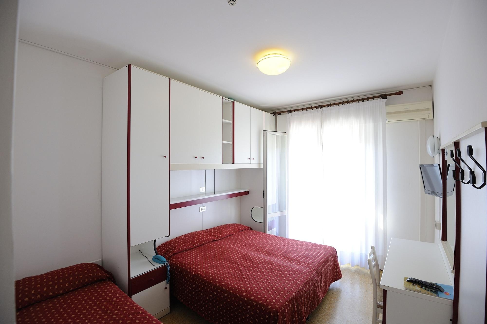 Hotel Jadran リド・ディ・イエゾロ エクステリア 写真