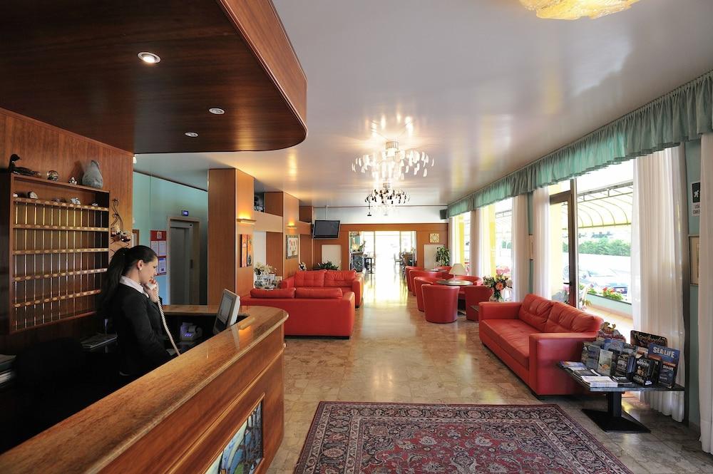 Hotel Jadran リド・ディ・イエゾロ エクステリア 写真