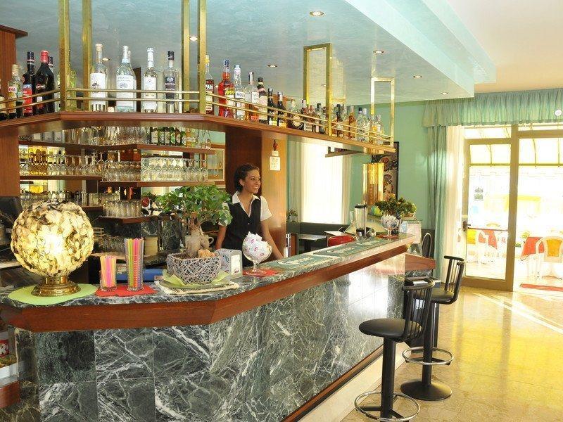 Hotel Jadran リド・ディ・イエゾロ エクステリア 写真